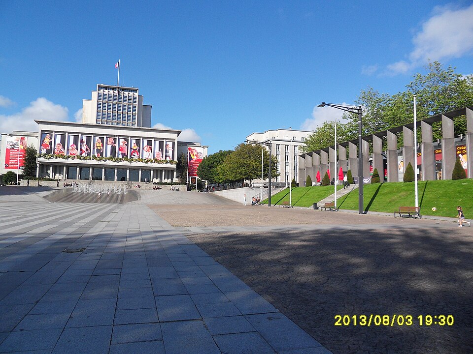 L’hôtel de ville, place de la Liberté à Brest. Illustration du centre-ville brestois.