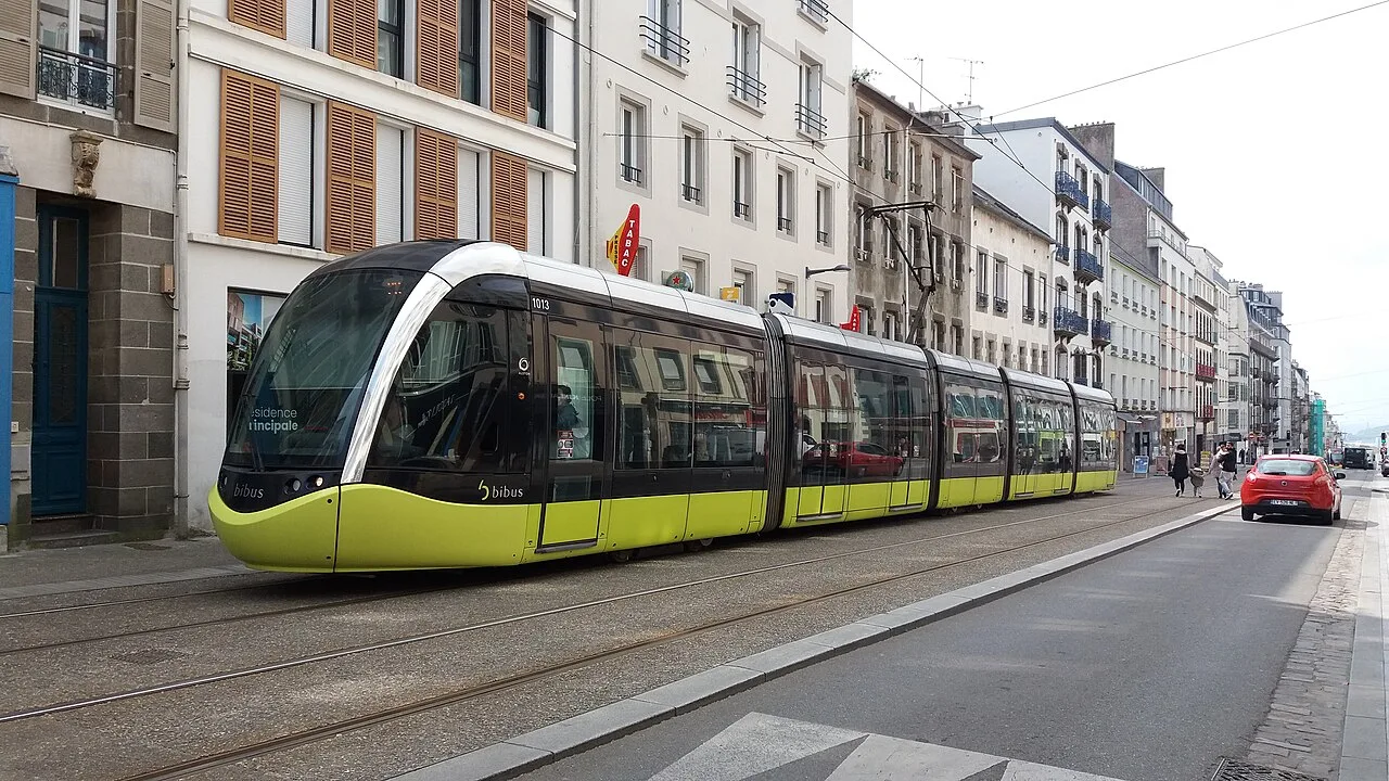 Rue Jean-Jaurès à Brest, vue du quartier